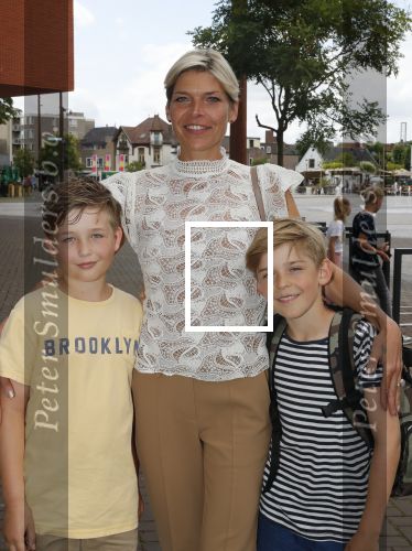 Hilversum, 2 Augustus 2020
Premiere speelfilm ENGEL
Medina Schuurman met haar twee kinderen