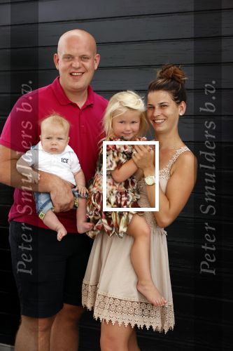 ibiza 1 augustus 2020
Michael v Gerwen en zijn vrouw Daphne met hun kinderen Zoe en Mike op ibiza . Ze gingen heerlijk met een boot varen