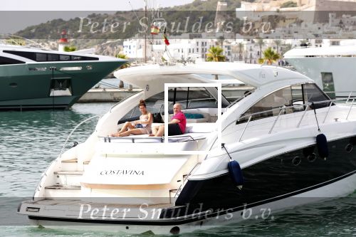 ibiza 1 augustus 2020
Michael v Gerwen en zijn vrouw Daphne met hun kinderen Zoe en Mike op ibiza . Ze gingen heerlijk met een boot varen