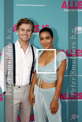 Amsterdam 29 juli 2020
Premiere alles is zoals het zou moeten zijn in euroscoop, De film is naar een boek van Daphne Deckers. Moise Trustfull met vriend Kaj v d Voort `
