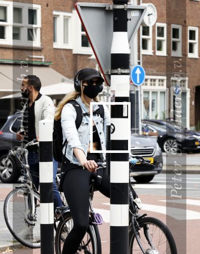 Amsterdam 19 juli 2020
Dame met mondkapje in Amsterdam