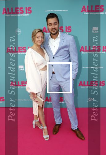 Amsterdam 29 juli 2020
Premiere alles is zoals het zou moeten zijn in euroscoop, De film is naar een boek van Daphne Deckers. Priscilla Kneteman met vriend