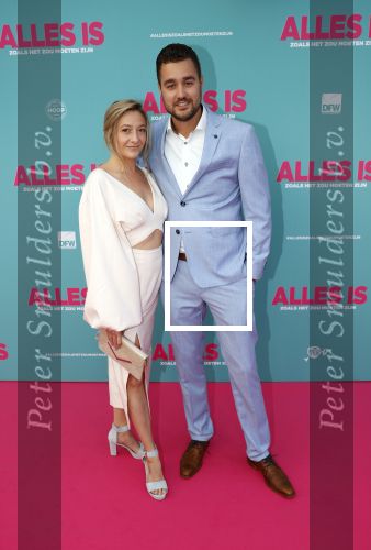 Amsterdam 29 juli 2020
Premiere alles is zoals het zou moeten zijn in euroscoop, De film is naar een boek van Daphne Deckers. Priscilla Kneteman met vriend