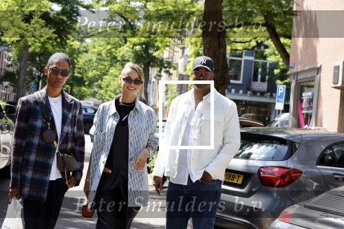 Amsterdam 29 juli 2020
Rose Bertram met Anthony Vos en Mitchel Gray in Amsterdam zuid