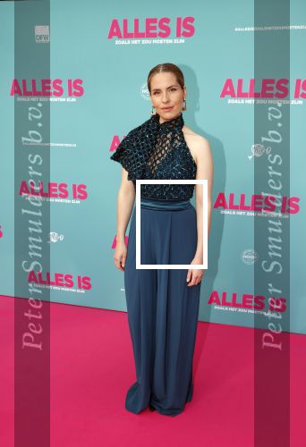 Amsterdam 29 juli 2020
Premiere alles is zoals het zou moeten zijn in euroscoop, De film is naar een boek van Daphne Deckers. Sanne Langelaar