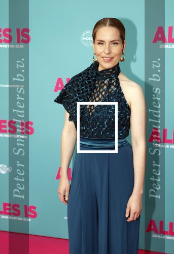 Amsterdam 29 juli 2020
Premiere alles is zoals het zou moeten zijn in euroscoop, De film is naar een boek van Daphne Deckers. Sanne Langelaar