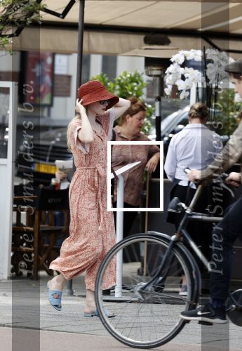 Amsterdam 28 juli 2020
Sigrid ten Napel op straat in amsterdam zuid