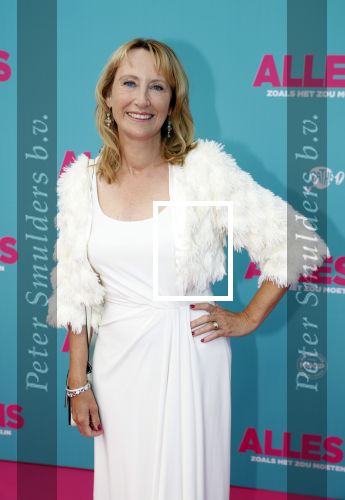 Amsterdam 29 juli 2020
Premiere alles is zoals het zou moeten zijn in euroscoop, De film is naar een boek van Daphne Deckers. Simone v d Vlugt