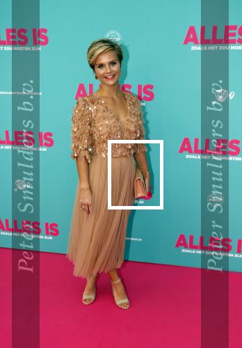 Amsterdam 29 juli 2020
Premiere alles is zoals het zou moeten zijn in euroscoop, De film is naar een boek van Daphne Deckers. Stijn Franken kwam met een vriend