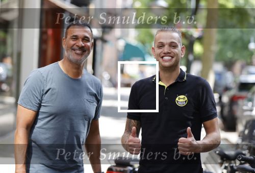 Amsterdam 20 juli 2020
Chahid Charrak in auto en samen met Ruud Gullit op de cornelis schuytstraat. Chahid heet op instagram Dutch Performante