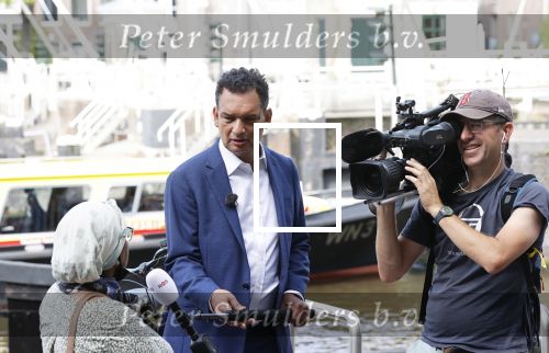Amsterdam 21 juli 2021
Het publiek kan afscheid nemen van Peter R de Vries . Peter ligt opgebaard in Carre . er komen duizenden mensen langs. Gerri Eickhof