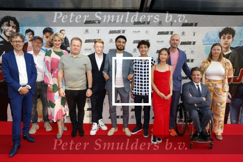 Amsterdam 20 juli 2022
Premiere Strijder in Tuschinski. Soufiane Touzani , Martijn Fischer Maartje v d Wetering Maik Cillekens Anouar Kasmi en Kailani Busker spelen de hoofdrollen.