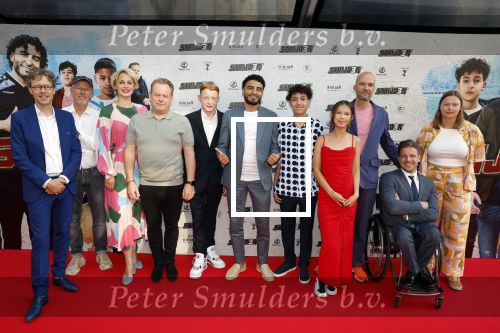 Amsterdam 20 juli 2022
Premiere Strijder in Tuschinski. Soufiane Touzani , Martijn Fischer Maartje v d Wetering Maik Cillekens Anouar Kasmi en Kailani Busker spelen de hoofdrollen.