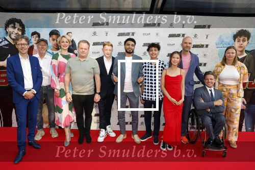 Amsterdam 20 juli 2022
Premiere Strijder in Tuschinski. Soufiane Touzani , Martijn Fischer Maartje v d Wetering Maik Cillekens Anouar Kasmi en Kailani Busker spelen de hoofdrollen.