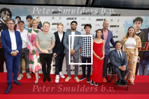 Amsterdam 20 juli 2022
Premiere Strijder in Tuschinski. Soufiane Touzani , Martijn Fischer Maartje v d Wetering Maik Cillekens Anouar Kasmi en Kailani Busker spelen de hoofdrollen.