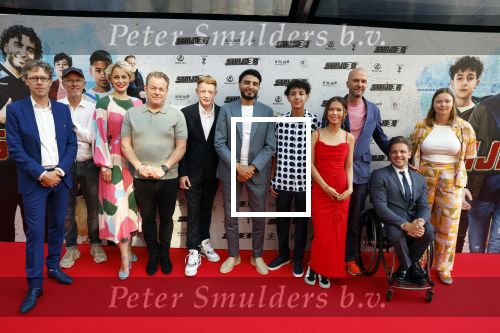 Amsterdam 20 juli 2022
Premiere Strijder in Tuschinski. Soufiane Touzani , Martijn Fischer Maartje v d Wetering Maik Cillekens Anouar Kasmi en Kailani Busker spelen de hoofdrollen.