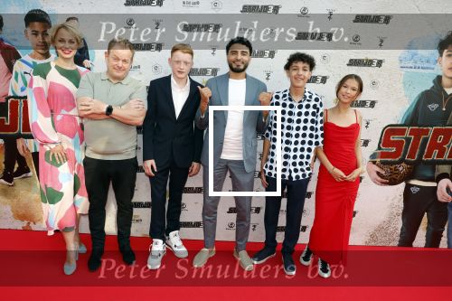 Amsterdam 20 juli 2022
Premiere Strijder in Tuschinski. Soufiane Touzani , Martijn Fischer Maartje v d Wetering Maik Cillekens Anouar Kasmi en Kailani Busker spelen de hoofdrollen.
