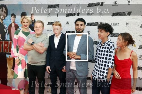 Amsterdam 20 juli 2022
Premiere Strijder in Tuschinski. Soufiane Touzani , Martijn Fischer Maartje v d Wetering Maik Cillekens Anouar Kasmi en Kailani Busker spelen de hoofdrollen.