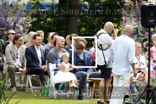 Oegstgeest 30 juli 2022
Trouwen Maxime Meiland en Leroy Molkenboer op kasteel Oud Poelgeest . Aanwezig natuurlijk Martien Meiland Erica Meiland Montana Meiland en haar partner Dirk Hoogstraten. Ook hun dochters Claire en Vive waren aanwezig.