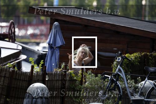 Amsterdam 23 en 24 juli 2022
Ellen ten Damme bij haar woonboot / woonark
