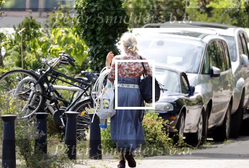 Amsterdam 23 en 24 juli 2022
Ellen ten Damme bij haar woonboot / woonark