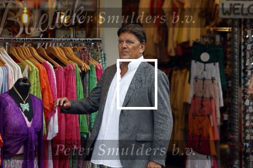 Volendam 21 juli 2022
Frank Masmeijer en zijn vriendin Anita Oostingh bij haar winkel Boetiek  de kans In Volendam .