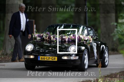 Oegstgeest 30 juli 2022
Trouwen Maxime Meiland en Leroy Molkenboer op kasteel Oud Poelgeest . Aanwezig natuurlijk Martien Meiland Erica Meiland Montana Meiland en haar partner Dirk Hoogstraten. Ook hun dochters Claire en Vive waren aanwezig.