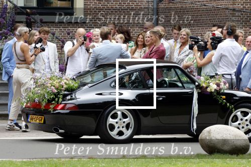 Oegstgeest 30 juli 2022
Trouwen Maxime Meiland en Leroy Molkenboer op kasteel Oud Poelgeest . Aanwezig natuurlijk Martien Meiland Erica Meiland Montana Meiland en haar partner Dirk Hoogstraten. Ook hun dochters Claire en Vive waren aanwezig.
