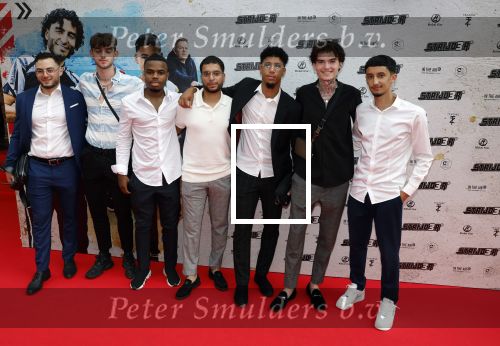 Amsterdam 20 juli 2022
Premiere Strijder in Tuschinski. Soufiane Touzani , Martijn Fischer Maartje v d Wetering Maik Cillekens Anouar Kasmi en Kailani Busker spelen de hoofdrollen. Lorenzo Dinatelle met vrienden