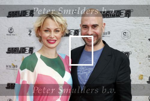 Amsterdam 20 juli 2022
Premiere Strijder in Tuschinski. Soufiane Touzani , Martijn Fischer Maartje v d Wetering Maik Cillekens Anouar Kasmi en Kailani Busker spelen de hoofdrollen. Maartje v d Wetering  kwam met partner Jose Luis Sogorb Jover