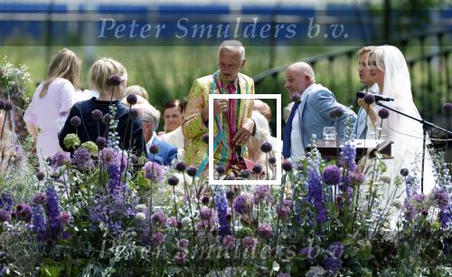 Oegstgeest 30 juli 2022
Trouwen Maxime Meiland en Leroy Molkenboer op kasteel Oud Poelgeest . Aanwezig natuurlijk Martien Meiland Erica Meiland Montana Meiland en haar partner Dirk Hoogstraten. Ook hun dochters Claire en Vive waren aanwezig.