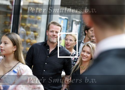 Amsterdam 20 juli 2022
Premiere Strijder in Tuschinski. Soufiane Touzani , Martijn Fischer Maartje v d Wetering Maik Cillekens Anouar Kasmi en Kailani Busker spelen de hoofdrollen. Martijn Koning kwam met nicht Sterre Koning