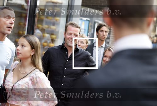 Amsterdam 20 juli 2022
Premiere Strijder in Tuschinski. Soufiane Touzani , Martijn Fischer Maartje v d Wetering Maik Cillekens Anouar Kasmi en Kailani Busker spelen de hoofdrollen. Martijn Koning kwam met nicht Sterre Koning