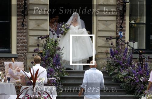Oegstgeest 30 juli 2022
Trouwen Maxime Meiland en Leroy Molkenboer op kasteel Oud Poelgeest . Aanwezig natuurlijk Martien Meiland Erica Meiland Montana Meiland en haar partner Dirk Hoogstraten. Ook hun dochters Claire en Vive waren aanwezig.