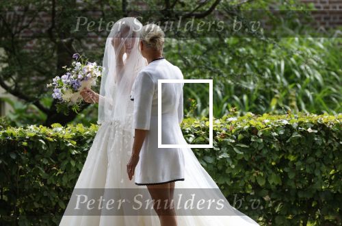 Oegstgeest 30 juli 2022
Trouwen Maxime Meiland en Leroy Molkenboer op kasteel Oud Poelgeest . Aanwezig natuurlijk Martien Meiland Erica Meiland Montana Meiland en haar partner Dirk Hoogstraten. Ook hun dochters Claire en Vive waren aanwezig.