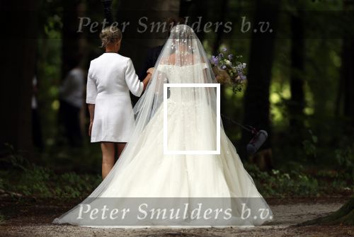 Oegstgeest 30 juli 2022
Trouwen Maxime Meiland en Leroy Molkenboer op kasteel Oud Poelgeest . Aanwezig natuurlijk Martien Meiland Erica Meiland Montana Meiland en haar partner Dirk Hoogstraten. Ook hun dochters Claire en Vive waren aanwezig.