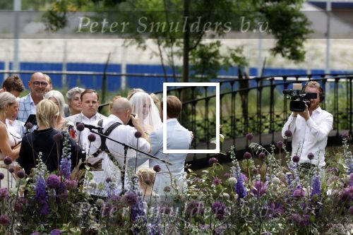 Oegstgeest 30 juli 2022
Trouwen Maxime Meiland en Leroy Molkenboer op kasteel Oud Poelgeest . Aanwezig natuurlijk Martien Meiland Erica Meiland Montana Meiland en haar partner Dirk Hoogstraten. Ook hun dochters Claire en Vive waren aanwezig.