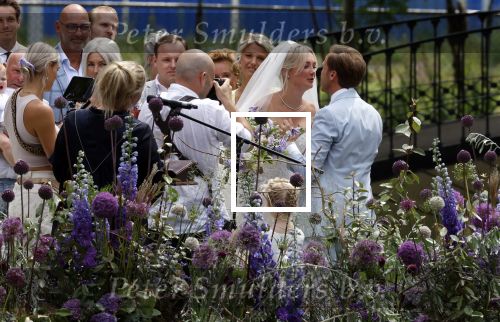 Oegstgeest 30 juli 2022
Trouwen Maxime Meiland en Leroy Molkenboer op kasteel Oud Poelgeest . Aanwezig natuurlijk Martien Meiland Erica Meiland Montana Meiland en haar partner Dirk Hoogstraten. Ook hun dochters Claire en Vive waren aanwezig.