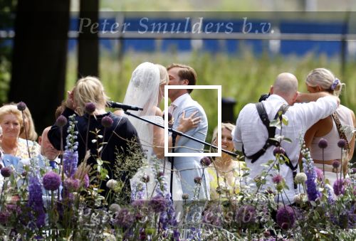 Oegstgeest 30 juli 2022
Trouwen Maxime Meiland en Leroy Molkenboer op kasteel Oud Poelgeest . Aanwezig natuurlijk Martien Meiland Erica Meiland Montana Meiland en haar partner Dirk Hoogstraten. Ook hun dochters Claire en Vive waren aanwezig.