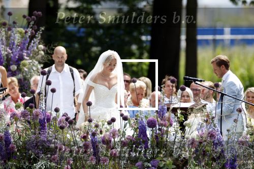 Oegstgeest 30 juli 2022
Trouwen Maxime Meiland en Leroy Molkenboer op kasteel Oud Poelgeest . Aanwezig natuurlijk Martien Meiland Erica Meiland Montana Meiland en haar partner Dirk Hoogstraten. Ook hun dochters Claire en Vive waren aanwezig.