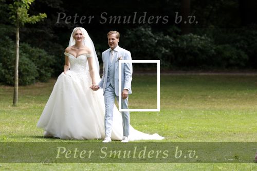 Oegstgeest 30 juli 2022
Trouwen Maxime Meiland en Leroy Molkenboer op kasteel Oud Poelgeest . Aanwezig natuurlijk Martien Meiland Erica Meiland Montana Meiland en haar partner Dirk Hoogstraten. Ook hun dochters Claire en Vive waren aanwezig.