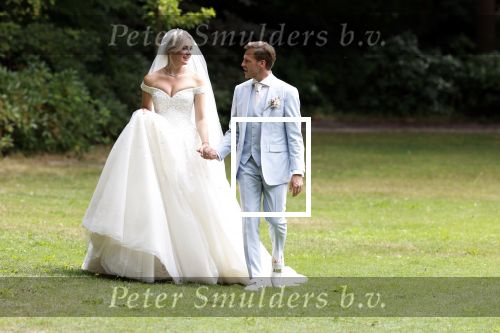 Oegstgeest 30 juli 2022
Trouwen Maxime Meiland en Leroy Molkenboer op kasteel Oud Poelgeest . Aanwezig natuurlijk Martien Meiland Erica Meiland Montana Meiland en haar partner Dirk Hoogstraten. Ook hun dochters Claire en Vive waren aanwezig.