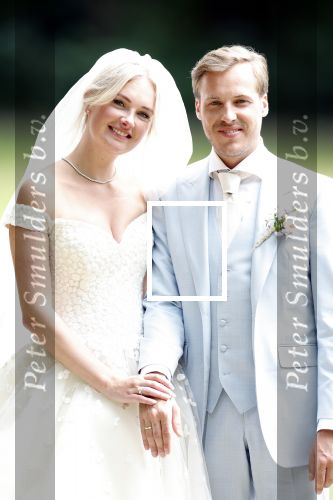 Oegstgeest 30 juli 2022
Trouwen Maxime Meiland en Leroy Molkenboer op kasteel Oud Poelgeest . Aanwezig natuurlijk Martien Meiland Erica Meiland Montana Meiland en haar partner Dirk Hoogstraten. Ook hun dochters Claire en Vive waren aanwezig.