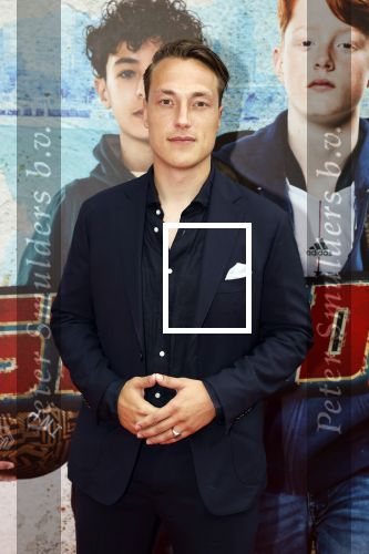 Amsterdam 20 juli 2022
Premiere Strijder in Tuschinski. Soufiane Touzani , Martijn Fischer Maartje v d Wetering Maik Cillekens Anouar Kasmi en Kailani Busker spelen de hoofdrollen. Noah Zeeuw