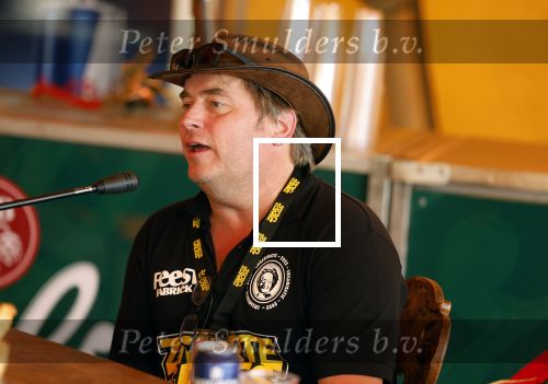 Lichtenvoorde 12 juli 2022
Frans bauer op persconferentie zwarte croos ivm het afscheid van tante Rikie . Jaap v Deurzen begeleidt de persconferentie waar ook Gijs Jolink aanschuift. Ronnie Degen