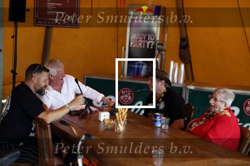 Lichtenvoorde 12 juli 2022
Frans bauer op persconferentie zwarte croos ivm het afscheid van tante Rikie . Jaap v Deurzen begeleidt de persconferentie waar ook Gijs Jolink aanschuift. Ronnie Degen