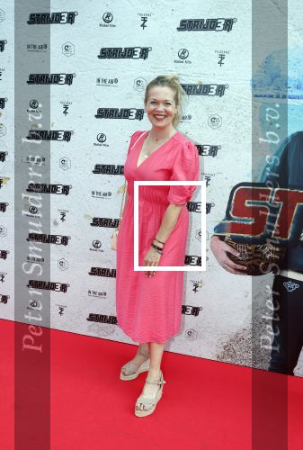 Amsterdam 20 juli 2022
Premiere Strijder in Tuschinski. Soufiane Touzani , Martijn Fischer Maartje v d Wetering Maik Cillekens Anouar Kasmi en Kailani Busker spelen de hoofdrollen. Roos Schlikker kwam met haar zoon
