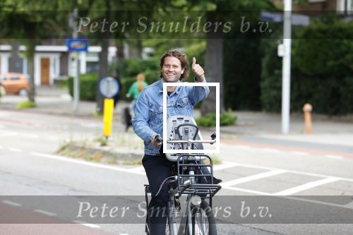 Amsterdam 27 juli 2022
Sascha Visser op de fiets in Amsterdam zuid