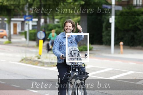 Amsterdam 27 juli 2022
Sascha Visser op de fiets in Amsterdam zuid