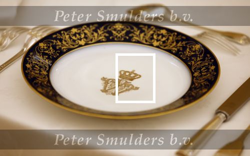 Den Haag 21 juli 2022
Binnenkijken bij paleis Noordeinde en de koninklijke stallen.
Borden en servies met logo Koning Willem Alexander
